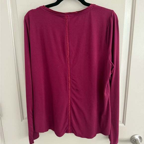 NWOT WHBM Cranberry scoop neck long sleeves dolphin (curved) hem XL - Picture 5 of 6